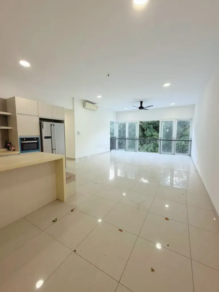 THE LOFT